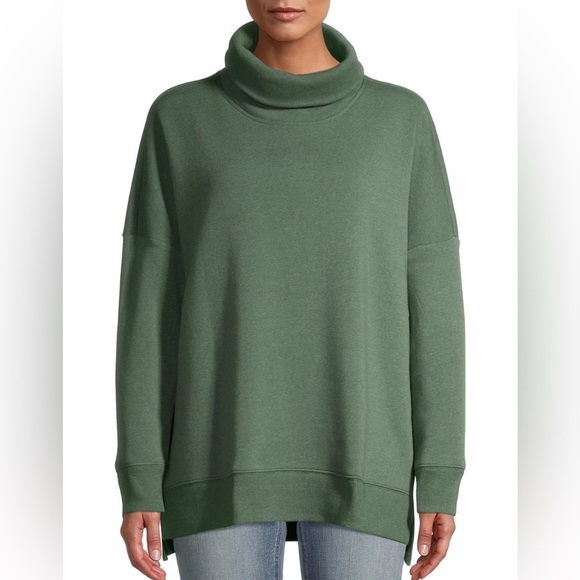 Time and Tru Sweaters - Time and Tru Turtleneck Oversized Green Size Small